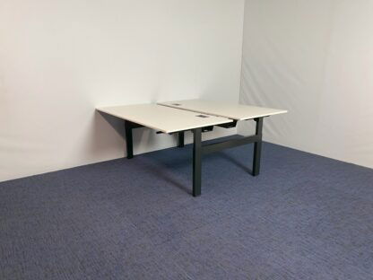 Bench bureau Ahrend Balance (slinger), wit blad, zwart onderstel, 160 x 170 cm. - Afbeelding 2