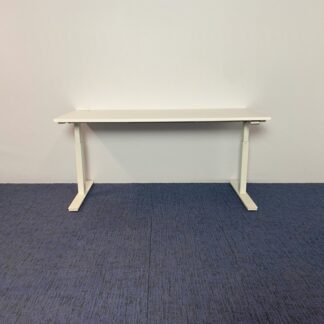 Bureau Voortman (slinger), wit blad, wit onderstel, 160 x 70 cm.