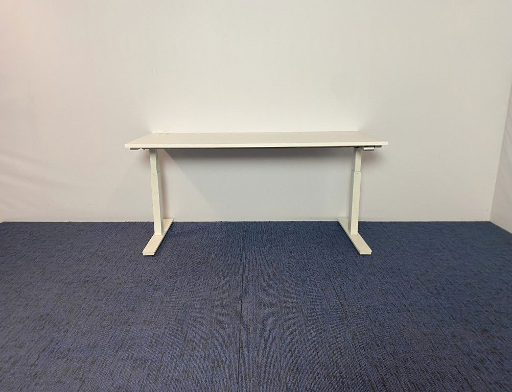 Bureau Voortman (slinger), wit blad, wit onderstel, 160 x 70 cm.