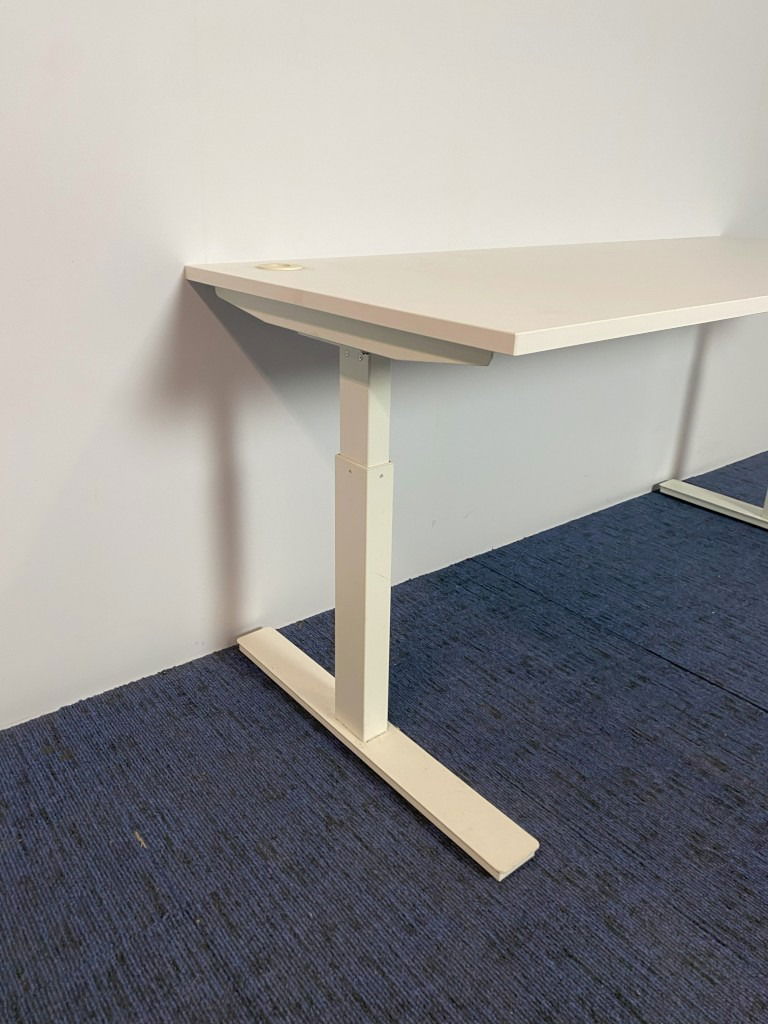 Bureau Voortman (slinger), wit blad, wit onderstel, 160 x 70 cm. - Afbeelding 5