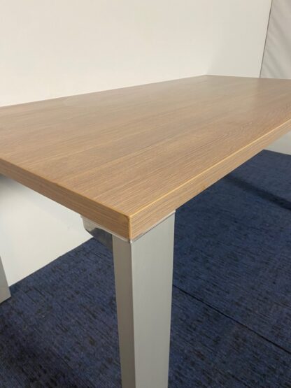 Vergadertafel Unifor, bruin eiken blad, grijs onderstel, 160 x 80 cm. - Afbeelding 5