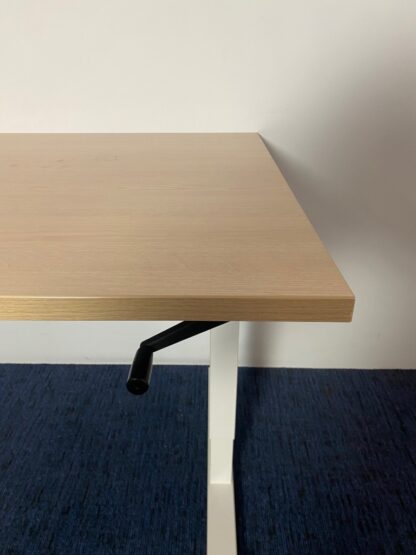 Bureau (slinger), licht eiken blad, wit frame, 160 x 80 cm. - Afbeelding 4
